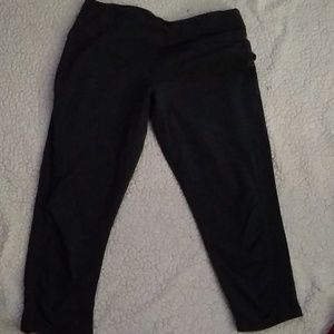 Capri length yoga pants
